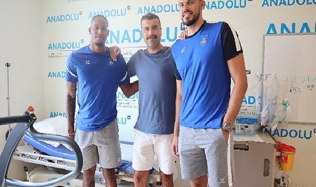 Anadolu Efes Başantrenörü Erdem Can ile Will Clyburn ve Ante Zizic, sağlık kontrolünden geçti