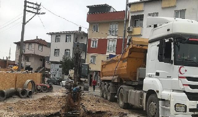 Gebze'de başlatılan altyapı çalışmaları gece gündüz demeden devam ediyor