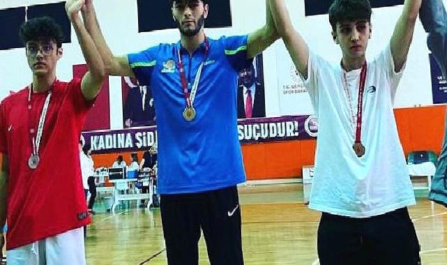 Seferihisar Belediye sporcuları taekwondo arenasında parlıyor