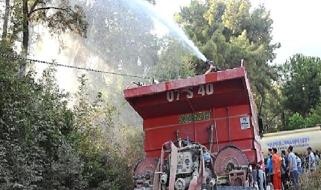 Kemer'de çıkan orman yangını korkuttu