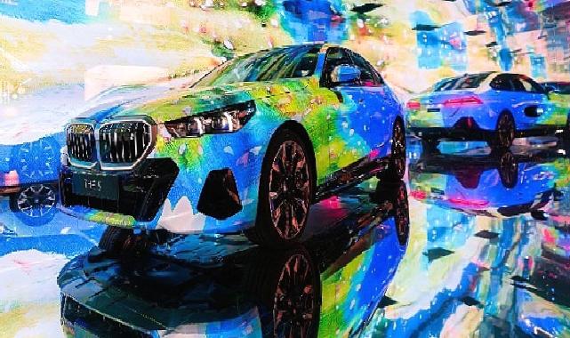 Yeni BMW i5'ten ilham alan "The Electric AI Canvas" enstalasyonu Art Basel'den sonra Contemporary Istanbul'a geliyor