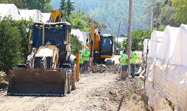 Kumluca'da kanalizasyon çalışması