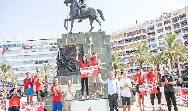 9 Eylül İzmir Yarı Maratonu'nda kurtuluş coşkusu