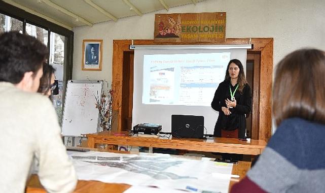 Kadıköy'de Belediye ve Mahalle Sakinleri İklim Krizine Karşı Birlikte Mücadele Ediyor