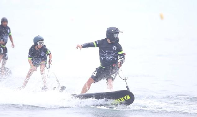 Kocaeli'de Türkiye Su Jeti ve Flyboard Şampiyonası heyecanı başladı