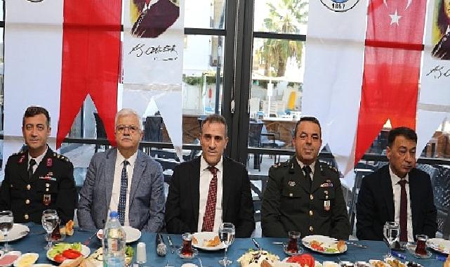 Burhaniye Belediyesi'nden Gazilere 19 Eylül Kahvaltısı