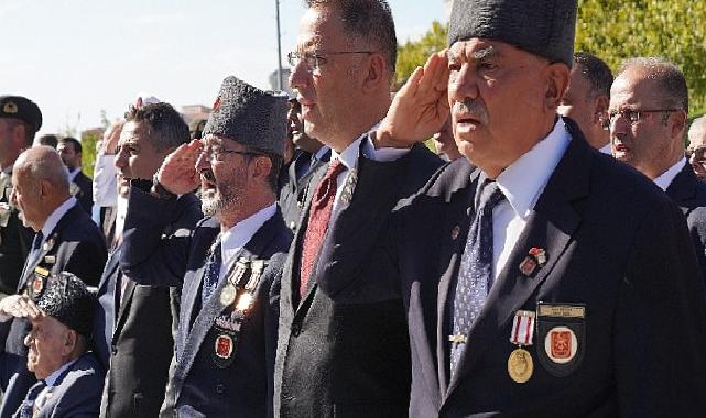 "Bu Ülkeyi Bizim için Vatan Kılanlara Çok Şey Borçluyuz"