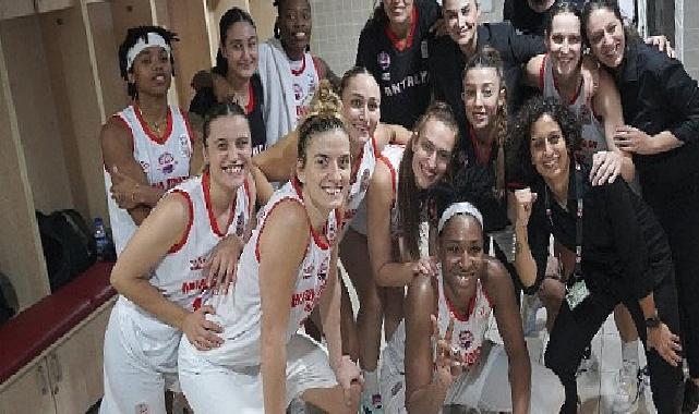 Antalya Büyükşehir Belediye Kadın Basketbol Takımı, Beşiktaş'ı Yenerek Liderliğe Yükseldi