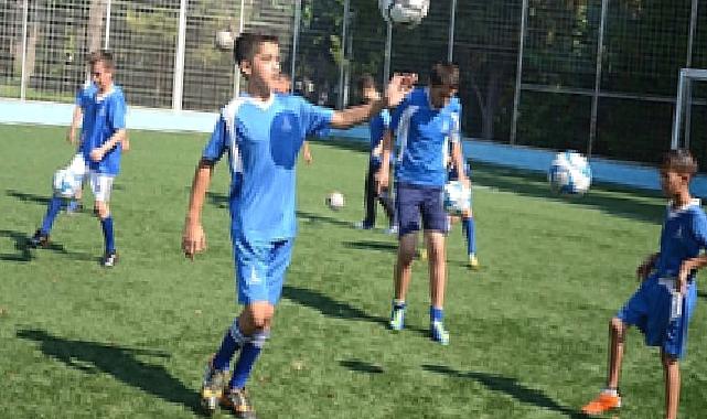 İzmir Büyükşehir Belediyesi Spor Okullarında Yeni Dönem Başladı