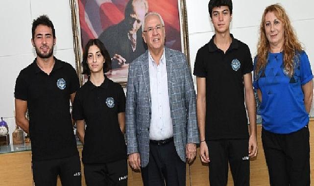 Başkan Selvitopu Başarılı Sporcuları Kutladı