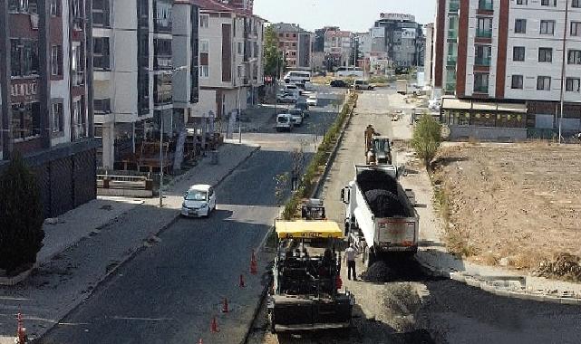 Ekipler Yol ve Kaldırım Çalışmalarını Sürdürüyor