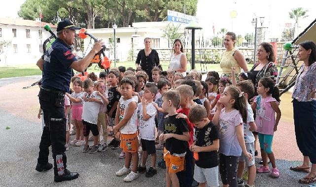 Aydın Büyükşehir Belediyesi İtfaiyecilik Haftası'nda Miniklere Eğitim Verdi