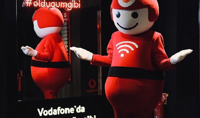 Vodafone'un Dijital Kahramanı TOBi Artık Konuşarak da Hizmet Verecek