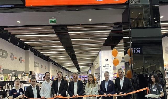 Teknosa İzmir'deki 16'ncı Mağazasını Açtı