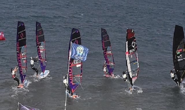 'Alaçatı Wind Fest' Açılış Kortejiyle Başlıyor